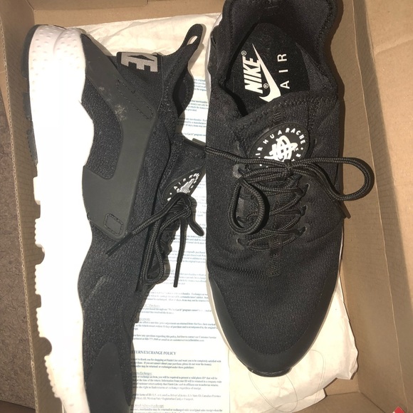 Nike Shoes - Nike Huarche Ultra